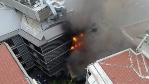 Kadıköy'de hastanede yangın paniğinin havadan görüntüleri ortaya çıktı