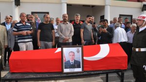 Kalp krizi geçiren uzman çavuşa yürekleri yakan uğurlama