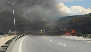 Kamyonet alev alev yandı