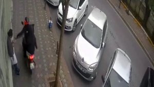 Kapkaççılar önce kameralara, sonra polise yakalandı