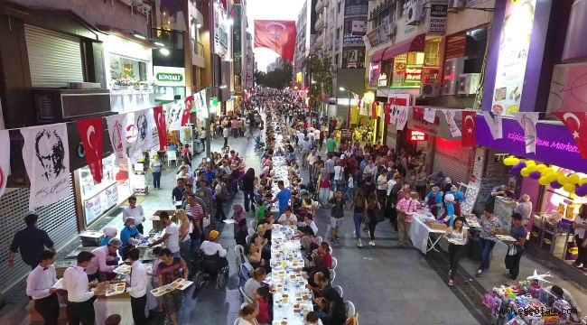Karşıyaka Çarşı'da dev iftar buluşması