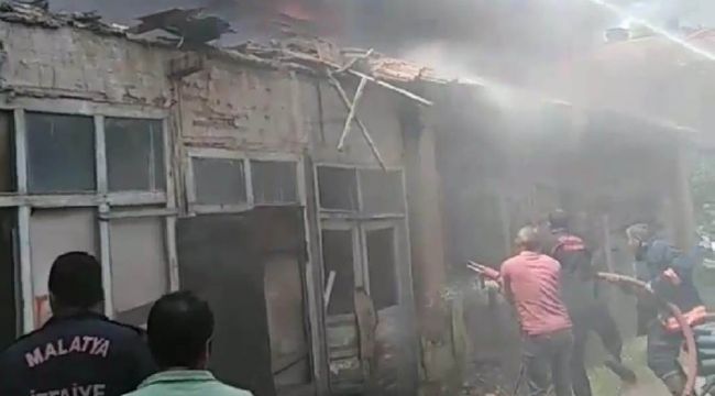 Malatya'da depo yangını