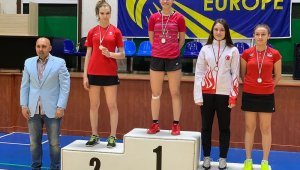Milli Badmintoncu Ayça'dan bronz madalya