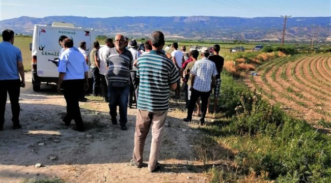 Motosikletle başka bir motosiklete çarpan 18 yaşındaki genç öldü