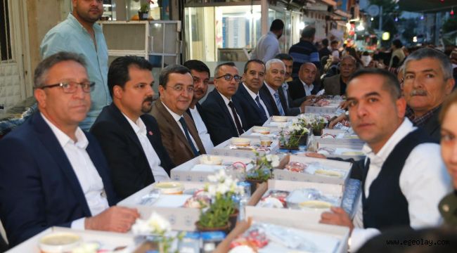 Oruçlar bu kez Roman Mahallesi'nde açıldı