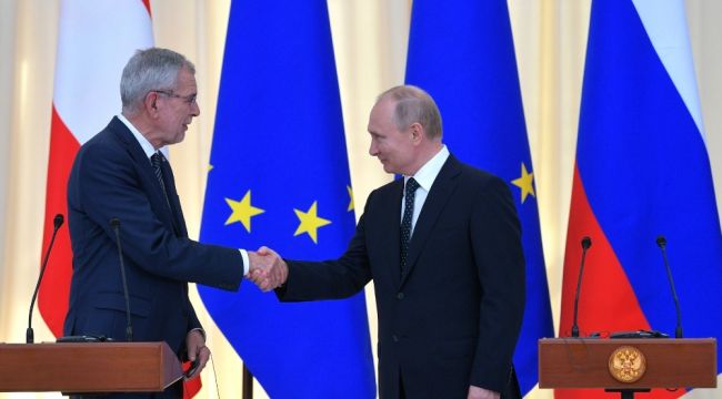 Putin ve Avusturya Cumhurbaşkanı Bellen bir araya geldi