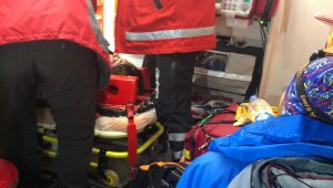 Rize'de yaralanan dağcıya 5 saatlik çalışma sonrası ulaşıldı