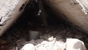 Rus uçaklarının bombardımanı İdlib'te bir aileyi yok etti