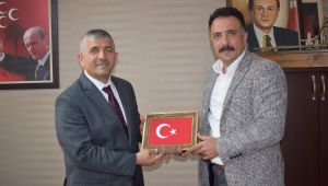 Sağlık-Sen İzmir 1 No'lu Şubesi MHP İzmir İl Başkanına Nezaket Ziyaretinde Bulundu