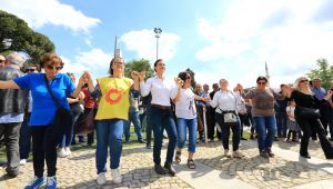 'Selçuklu Emekçiler Bayramlarını halay Çekerek Kutladı'