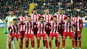 Sivasspor'da 12 futbolcunun sözleşmesi bitiyor