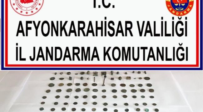 Şüpheli araçta 181 adet tarihi eser ele geçirildi