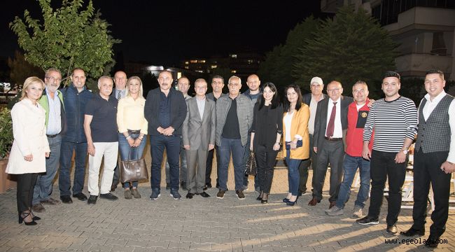 Sürücü kurs sahipleri birlikte iftar yaptı, trafik konuştu