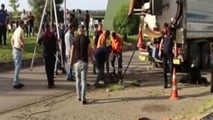 Trabzon'da kanalizasyonda akıntıya kapılarak kaybolan işçiyi arama çalışmaları sürüyor