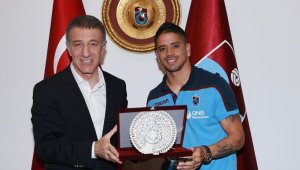 Trabzonspor'da Olcay Şahan ve Ibanez'e veda plaketi