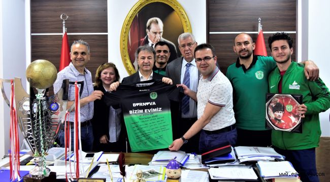 Türkiye Şampiyonlarından Başkan İduğ'a ziyaret