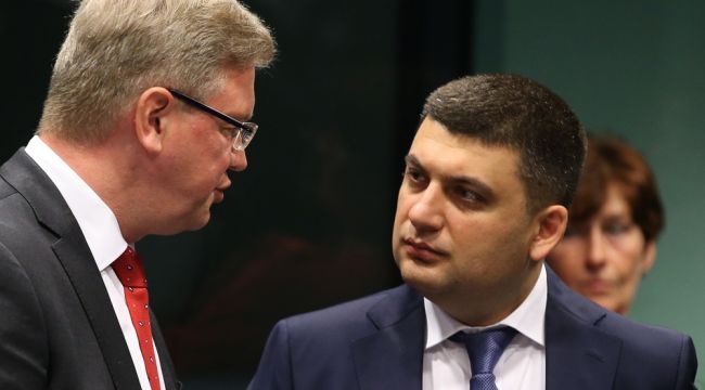 Ukrayna Parlamentosu, Başbakan Hroysman'ın istifasını reddetti