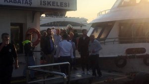 Üsküdar'da korkutan tekne yangını kamerada