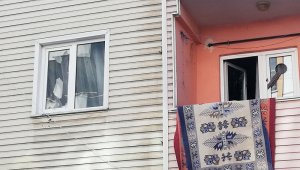 Üzerine araç sürdü, keser sapıyla saldırdı: Pompalıyla ateş açtı