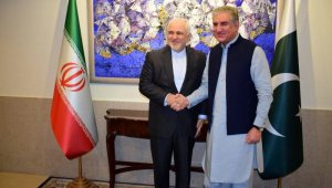 Zarif ve Khan İslamabad'da görüştü