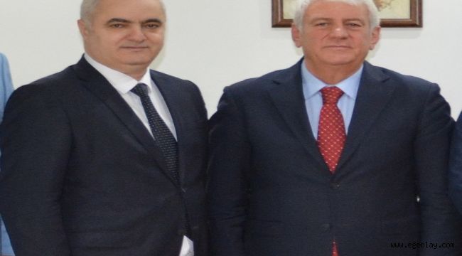 İzmir Esnafından ‘YKS’ Jesti