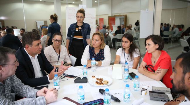 Karşıyaka'da 'marka kent' zirvesi 