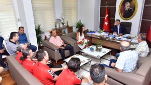 Samsunspor taraftarlarını ağırlayan Başkan İduğ: Gençleri spora teşvik edeceğiz