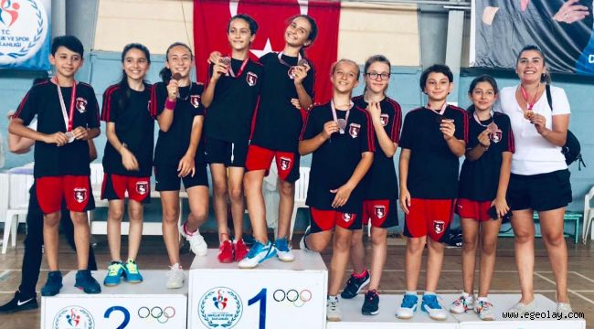 Badminton'da Madalyalar Çiğli Belediyesi'nin