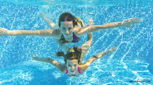 Havuz ve Sıcak Hava Kulak Egzamasını Tetikliyor