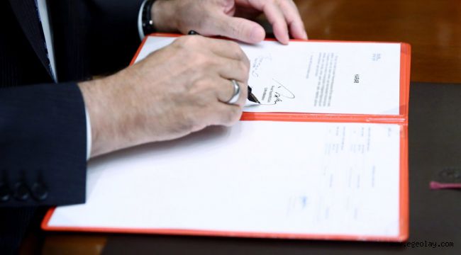 Üst düzey atama ve görevden alma kararları Resmi Gazete'de