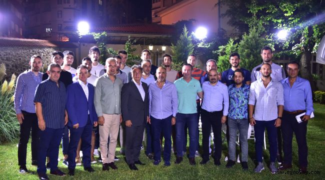 Başkan İduğ, 1. Lig'de mücadele edecek basketbol takımı ile moral yemeğinde buluştu