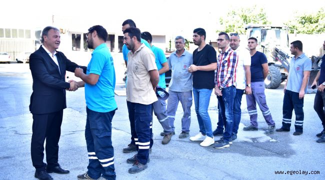 Başkan İduğ mesai arkadaşlarıyla bayramlaştı