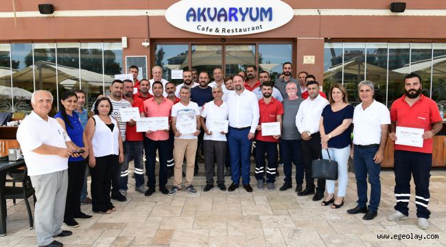 Başkan Utku Gümrükçü'den moloz ekibi'ne teşekkür belgesi