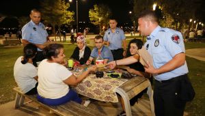 Bayraklı'da piknikçilere farkındalık etkinliği