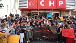 CHP Kadın Kolları 81 ilde eş zamanlı Emine Bulut eylemi yaptı