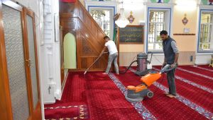 Narlıdere'de ibadethaneler bayrama hazır