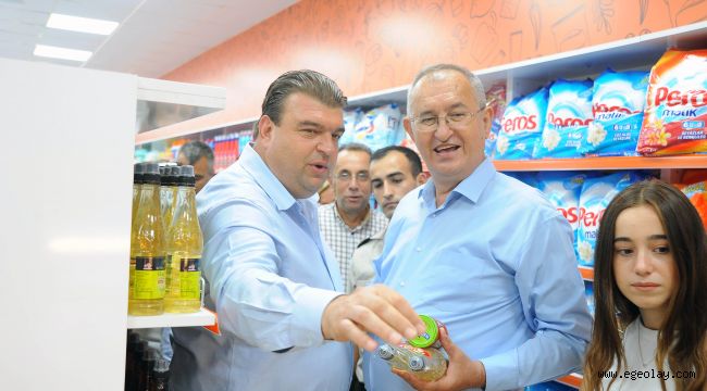 Seferihisar'da Halk Market Açıldı