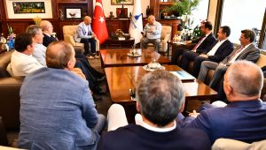 Ticaret odası başkanlarından Başkan Soyer'e destek ziyareti