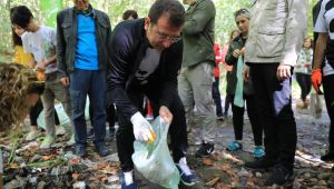 Başkan Ekrem İmamoğlu Poşetini aldı çöp topladı 