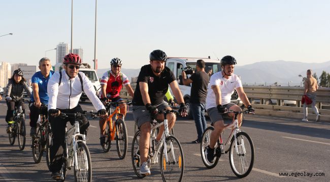 Başkan Utku Gümrükçü, hareketlilik haftasında pedal çevirdi