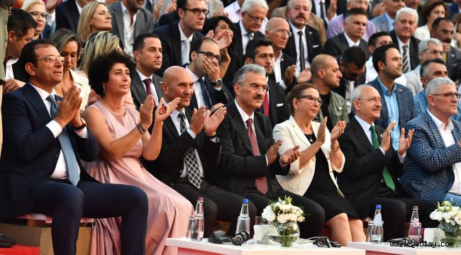 "Dünya" İzmir'de buluştu