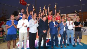 Plaj Voleybolu Balkan Şampiyonası'nda zafer Türk ekiplerin