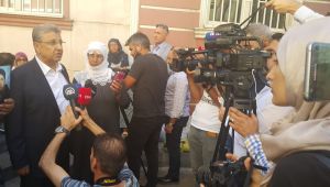 Türkiye Barolar Birliği Diyarbakır'da Acılı Annelerin Nöbetinde