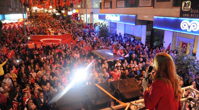 Balçova'da Cumhuriyet Sevdası Sığmadı