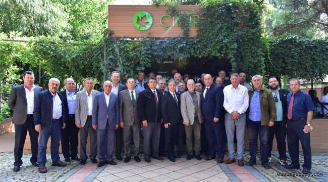 Başkan Mustafa İduğ, Esnaf odaları ve sanayi sitelerinin başkanları ile buluştu