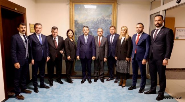 'Başkan Sürekli ve AK Belediyelerden Ankara çıkarması!' 
