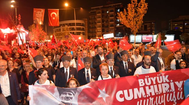 Çiğli'de Coşkulu Cumhuriyet Kutlaması 