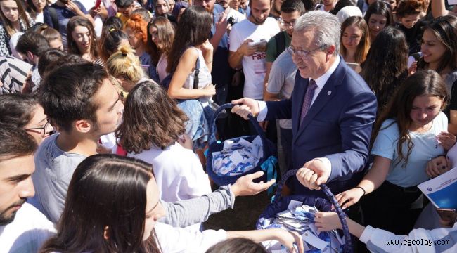 Ege Üniversitesi yeni öğrencilerine "Hoş Geldin" dedi