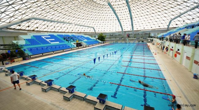 EÜ'de Olimpik Kapalı Yüzme Havuzu sezonu açtı