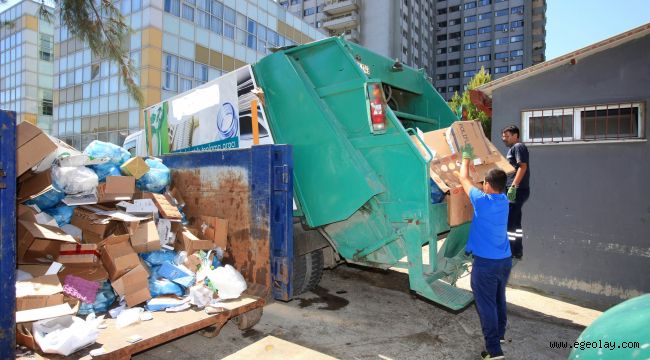 İzmir'de belediyelerde 2,1 milyon ton atık toplandı